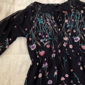 ‼️$10 closet sale ‼️ Navy Blue floral dress
